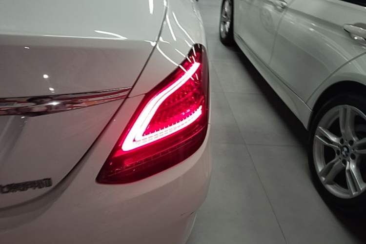 Used Mercedes-Benz C-Class 2020 Restyled C 260 L Sport Edition Right Rear Taillight
