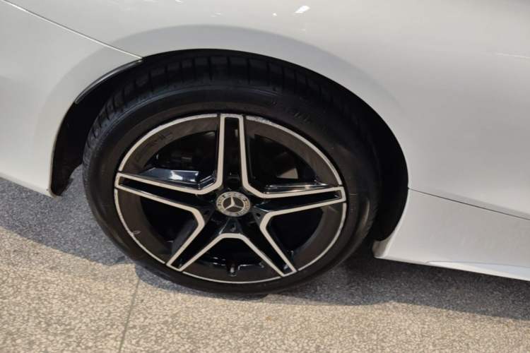 Used Mercedes-Benz C-Class 2020 C 260 Coupe Right Rear Wheel Hub
