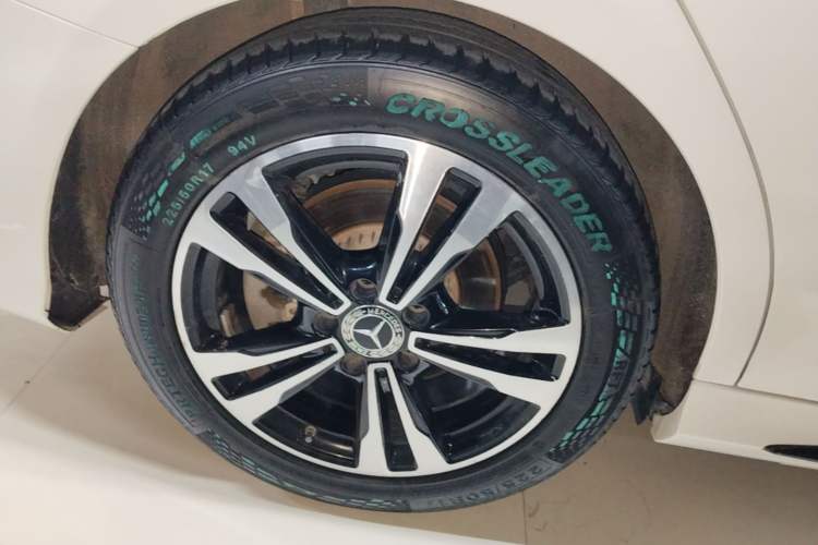 Used Mercedes-Benz C-Class 2020 C 260 Sport Edition Right Rear Wheel Hub