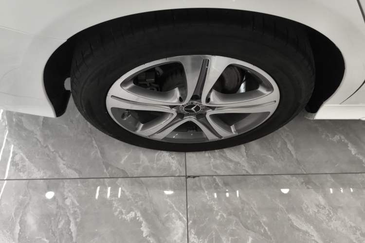 Used Mercedes-Benz C-Class 2020 Restyled C 260 L Sport Edition Right Rear Wheel Hub