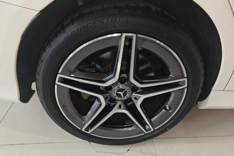 Used Mercedes-Benz C-Class 2020 Facelifted C 260 Estate Right Rear Wheel Hub