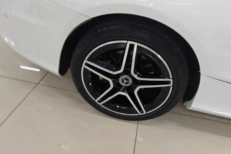 Used Mercedes-Benz C-Class 2020 C 260 Coupe Right Rear Wheel Hub