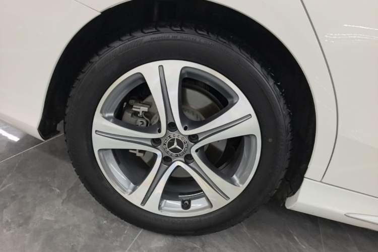Used Mercedes-Benz C-Class 2020 C 260 L Sport Edition Right Rear Wheel Hub