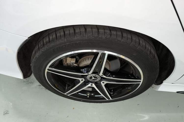 Used Mercedes-Benz C-Class 2020 Restyled C 260 Sport Edition Right Rear Wheel Hub