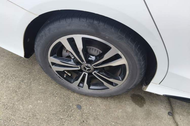 Used Mercedes-Benz C-Class 2020 C 260 Sport Edition Right Rear Wheel Hub