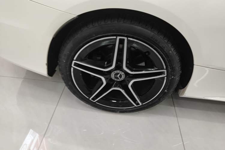 Used Mercedes-Benz C-Class 2020 C 260 Coupe Right Rear Wheel Hub