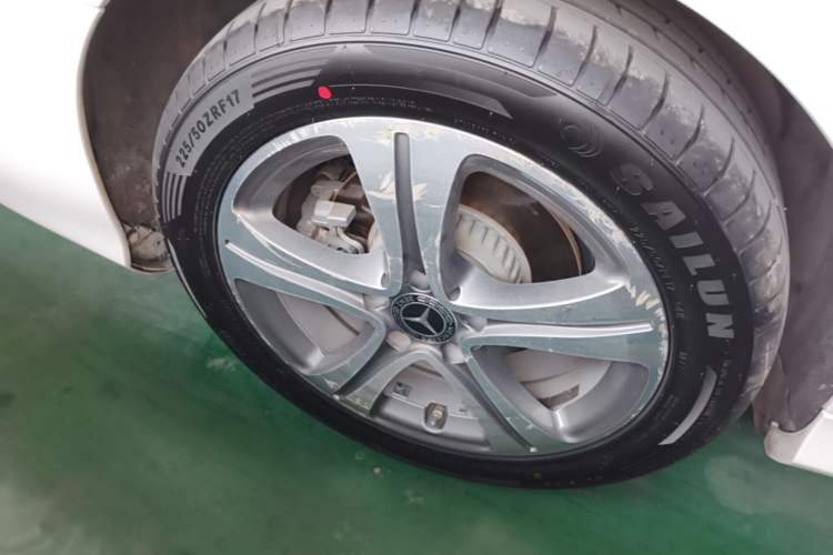 Used Mercedes-Benz C-Class 2020 Restyled C 260 L Sport Edition Right Rear Wheel Hub
