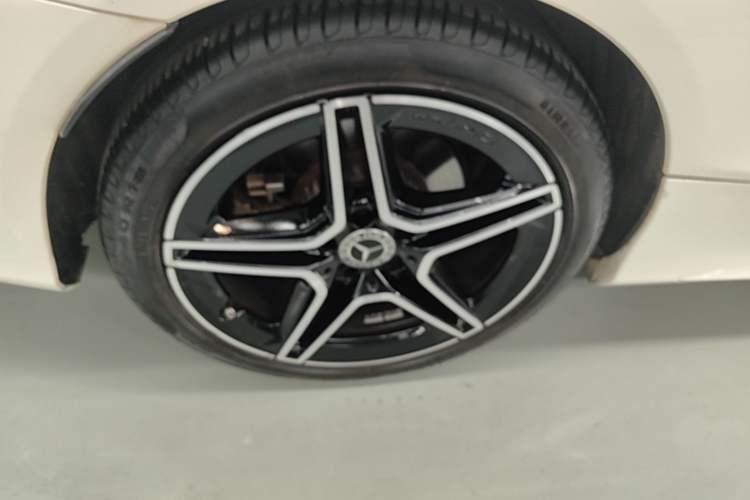 Used Mercedes-Benz C-Class 2020 C 260 Coupe Right Rear Wheel Hub