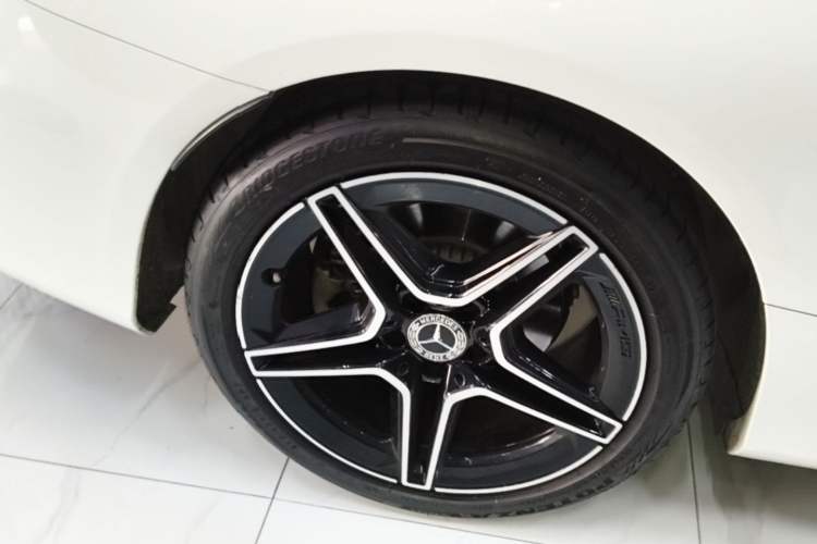 Used Mercedes-Benz C-Class 2020 C 260 Coupe Right Rear Wheel Hub