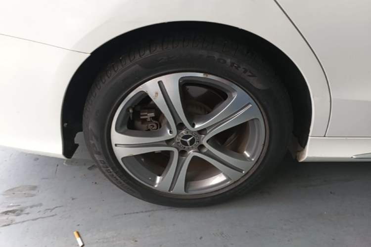 Used Mercedes-Benz C-Class 2020 C 260 L Sport Edition Right Rear Wheel Hub