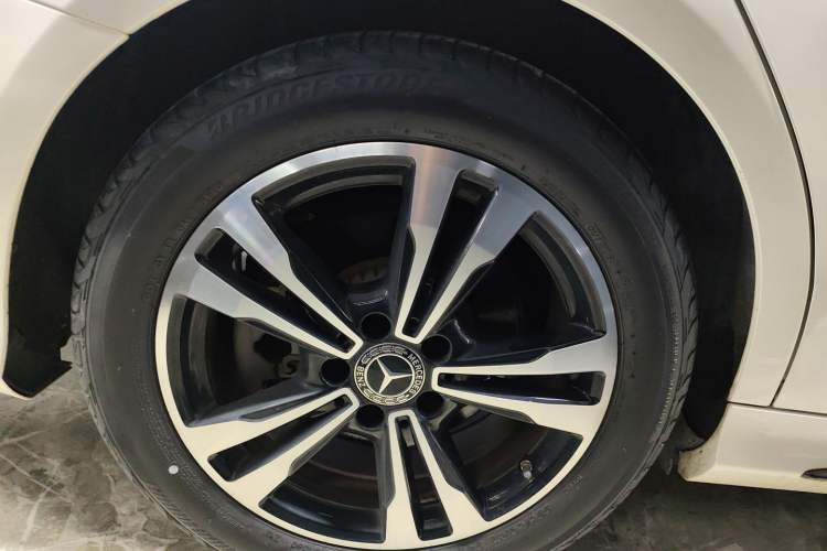 Used Mercedes-Benz C-Class 2020 C 260 Sport Edition Right Rear Wheel Hub