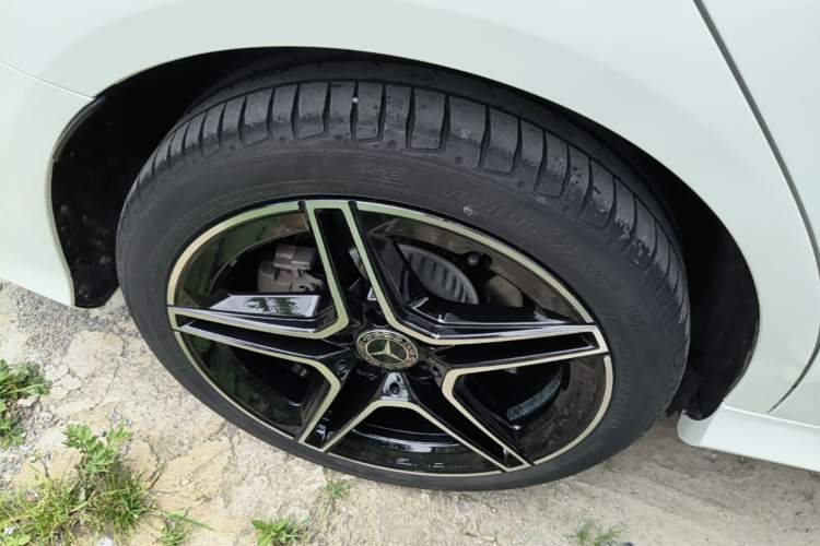 Used Mercedes-Benz C-Class 2020 Restyled C 260 L Sport Edition Right Rear Wheel Hub
