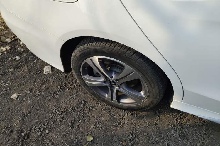 Used Mercedes-Benz C-Class 2020 C 260 L Sport Edition Right Rear Wheel Hub