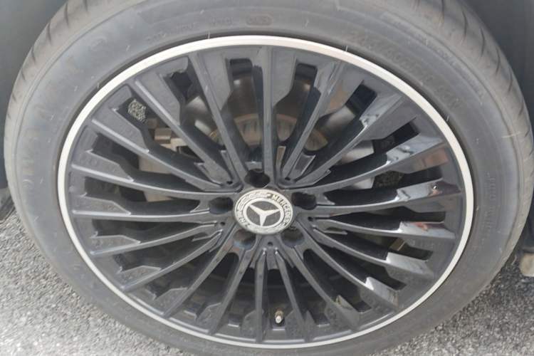 Used Mercedes-Benz C-Class 2020 Restyled C 260 L Sport Edition Right Rear Wheel Hub