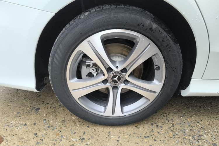 Used Mercedes-Benz C-Class 2020 C 260 L Sport Edition Right Rear Wheel Hub