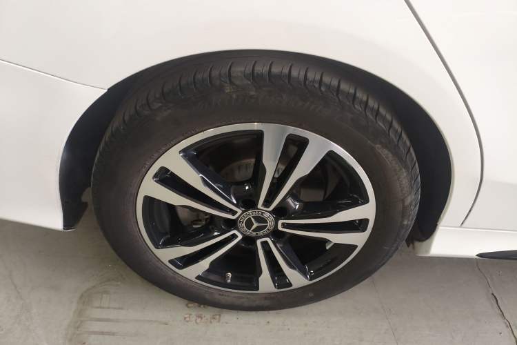 Used Mercedes-Benz C-Class 2020 C 260 Sport Edition Right Rear Wheel Hub