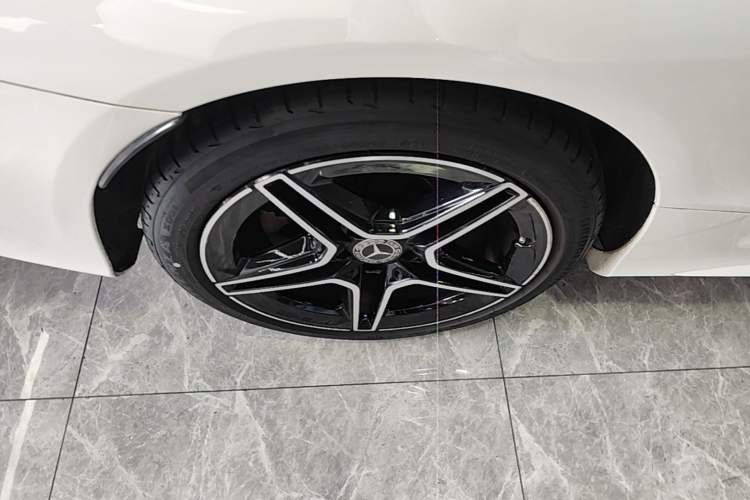 Used Mercedes-Benz C-Class 2020 C 260 Coupe Right Rear Wheel Hub