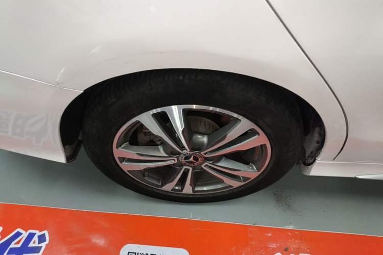 Used Mercedes-Benz C-Class 2020 Restyled C 200 L Fashion Edition Sport Version Right Rear Wheel Hub