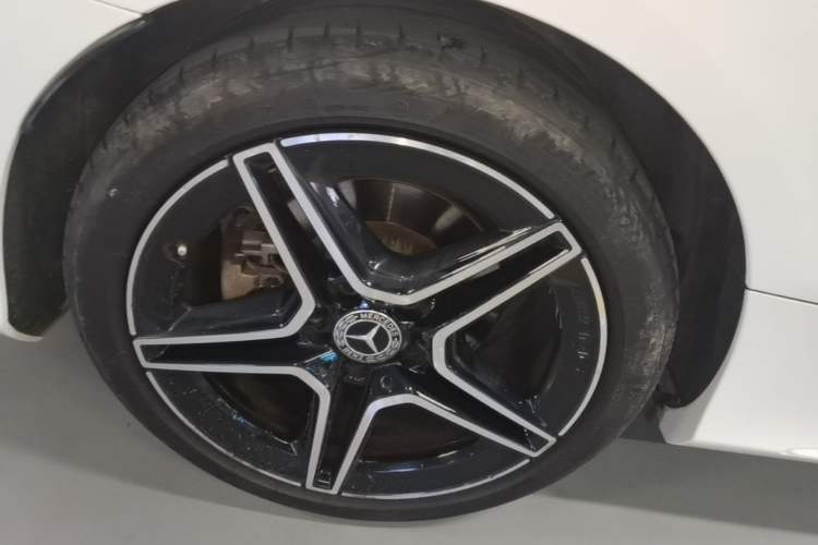 Used Mercedes-Benz C-Class 2020 C 260 Coupe Right Rear Wheel Hub