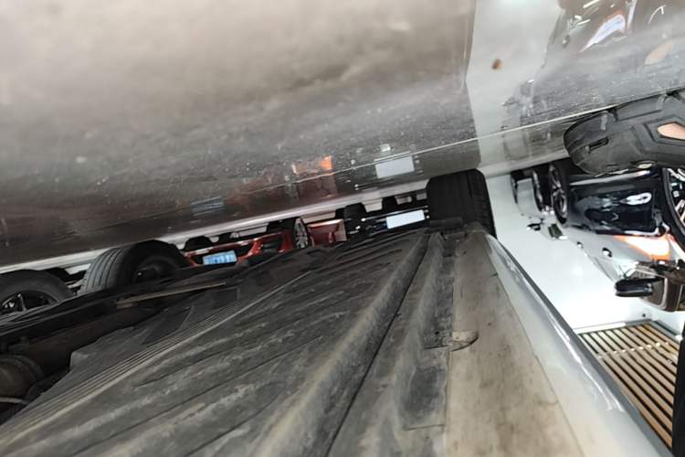 Used Mercedes-Benz C-Class 2020 Restyled C 260 L Sport Edition Right Side Sill