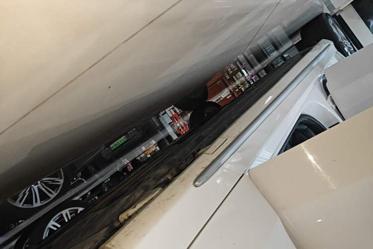 Used Mercedes-Benz C-Class 2020 Restyled C 260 L Sport Edition Right Side Sill