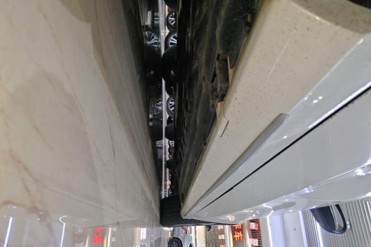 Used Mercedes-Benz C-Class 2020 C 260 L Sport Edition Right Side Sill