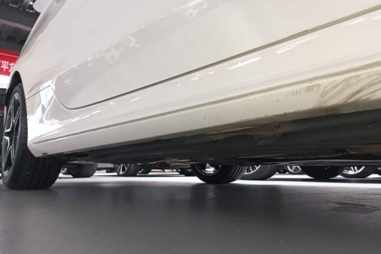 Used Mercedes-Benz C-Class 2020 C 260 Coupe Right Side Sill