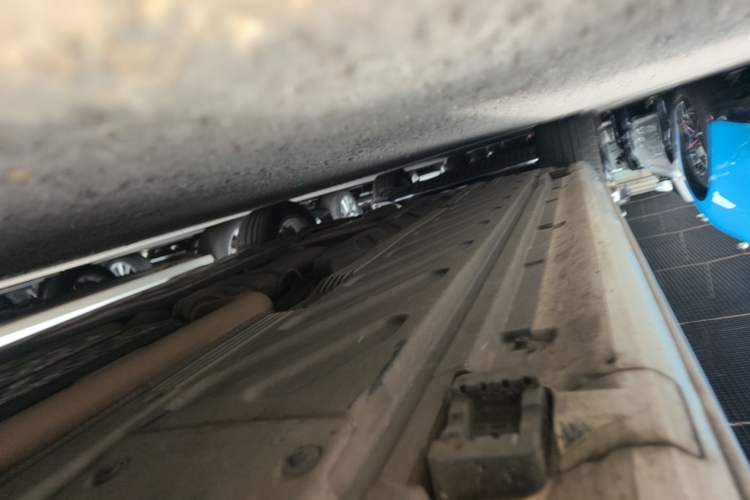 Used Mercedes-Benz C-Class 2020 Restyled C 260 L Sport Edition Right Side Sill