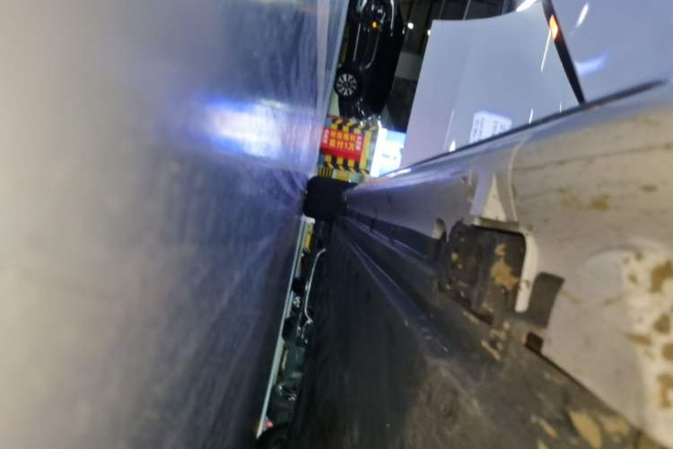 Used Mercedes-Benz C-Class 2020 C 200 L Fashion Edition Sport Version Right Side Sill