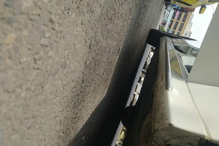 Used Mercedes-Benz C-Class 2020 Restyled C 260 L Sport Edition Right Side Sill