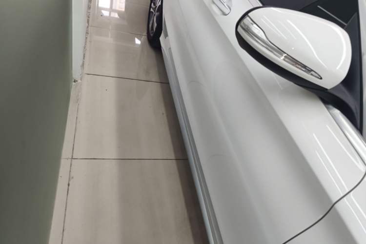 Used Mercedes-Benz C-Class 2020 C 260 L Sport Edition Right Side Sill