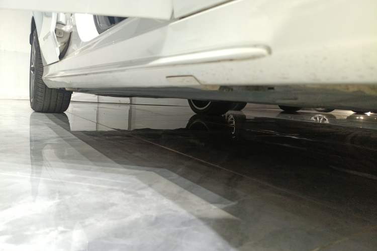 Used Mercedes-Benz C-Class 2020 C 260 Estate Right Side Sill