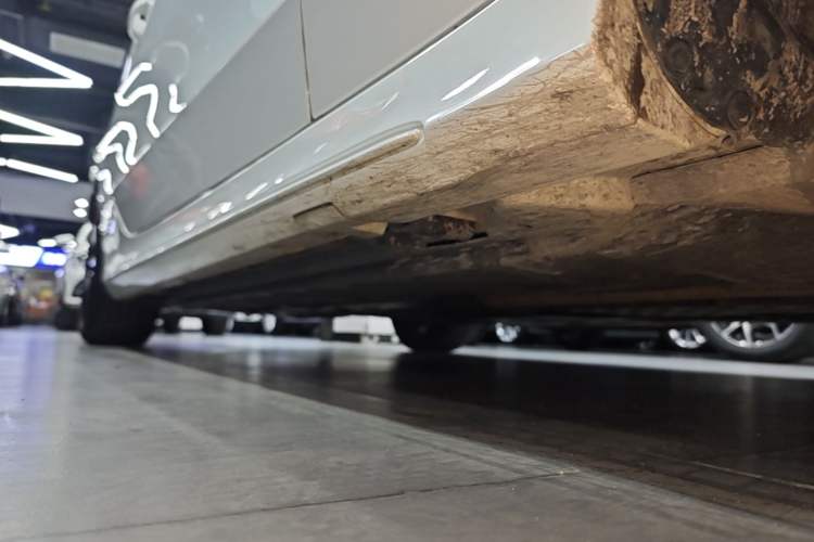 Used Mercedes-Benz C-Class 2020 C 200 Coupe Right Side Sill