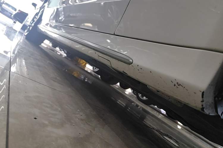 Used Mercedes-Benz C-Class 2020 C 200 L Dynamic Sport Edition Right Side Sill