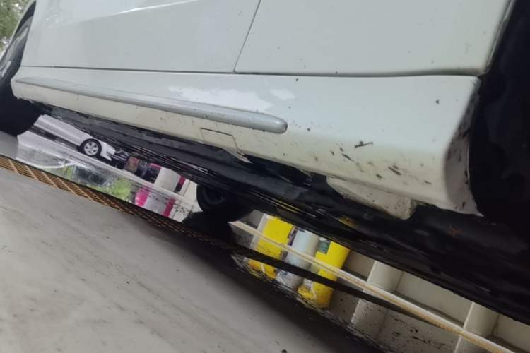Used Mercedes-Benz C-Class 2020 Restyled C 260 L Sport Edition Right Side Sill