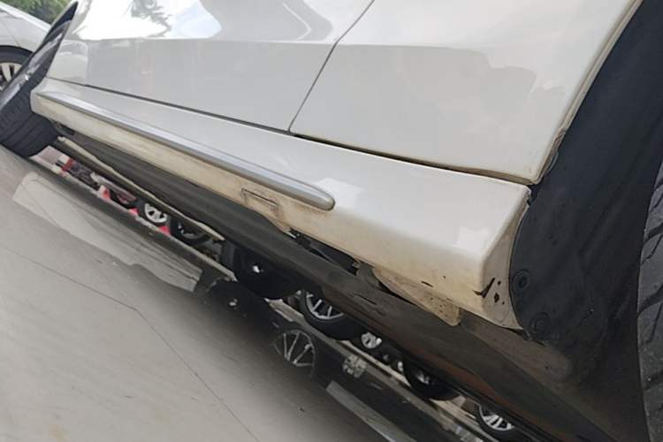 Used Mercedes-Benz C-Class 2020 Restyled C 200 L Fashion Edition Sport Version Right Side Sill