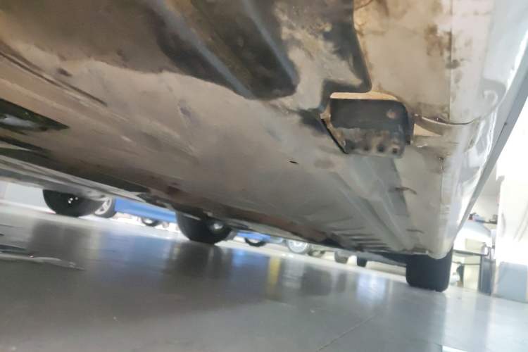 Used Mercedes-Benz C-Class 2020 Restyled C 260 L Sport Edition Right Side Sill