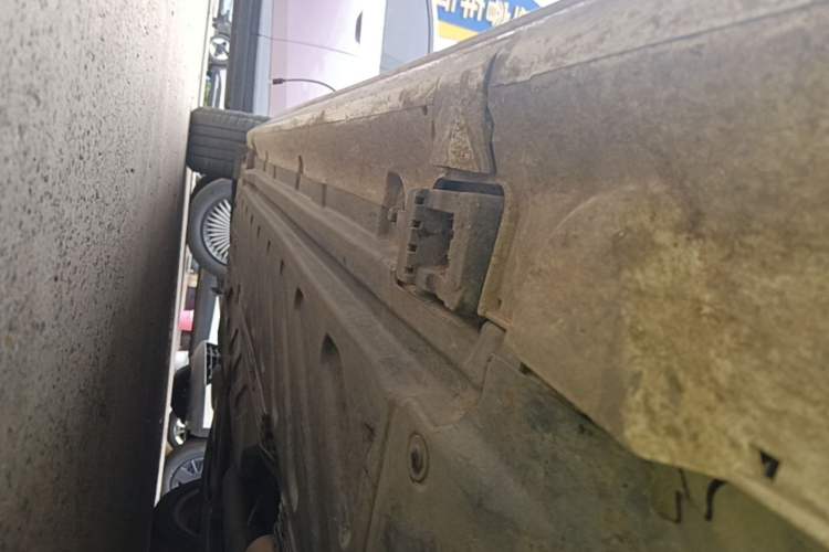 Used Mercedes-Benz C-Class 2020 Restyled C 260 L Sport Edition Right Side Sill