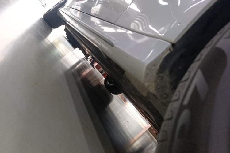 Used Mercedes-Benz C-Class 2020 C 260 L Sport Edition Right Side Sill