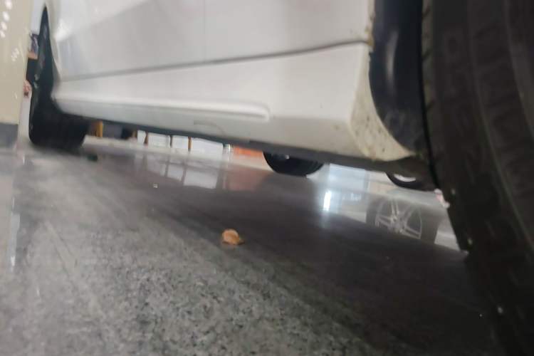 Used Mercedes-Benz C-Class 2020 Facelifted C 260 Estate Right Side Sill