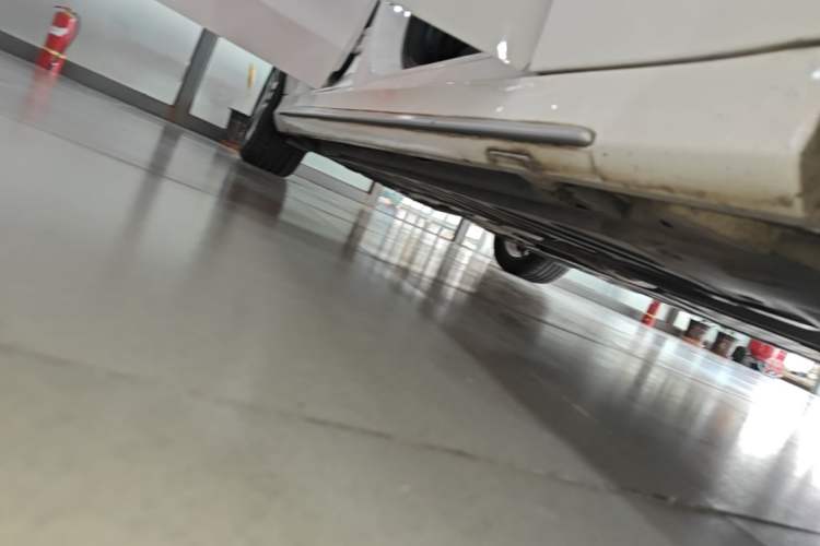 Used Mercedes-Benz C-Class 2020 Restyled C 260 L Sport Edition Right Side Sill