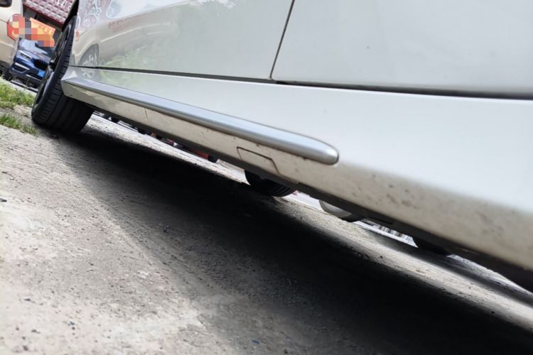 Used Mercedes-Benz C-Class 2020 Restyled C 260 L Sport Edition Right Side Sill