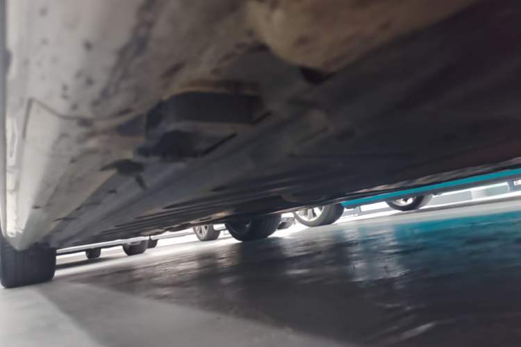 Used Mercedes-Benz C-Class 2020 Restyled C 260 L Sport Edition Right Side Sill