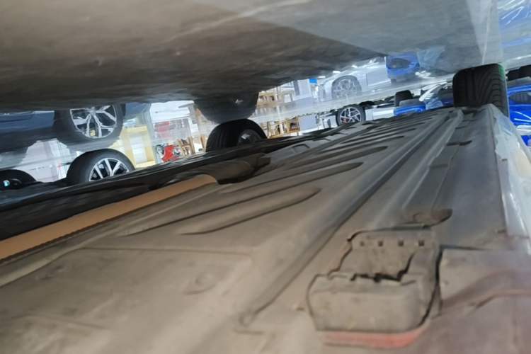 Used Mercedes-Benz C-Class 2020 C 260 L Sport Edition Right Side Sill