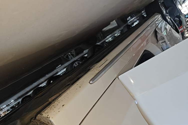 Used Mercedes-Benz C-Class 2020 Restyled C 260 L Sport Edition Right Side Sill