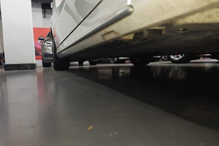 Used Mercedes-Benz C-Class 2020 Restyled C 260 L Sport Edition Right Side Sill