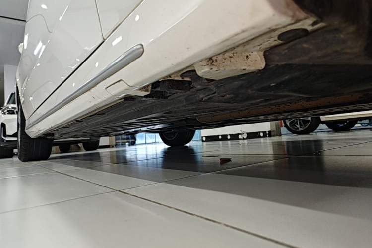 Used Mercedes-Benz C-Class 2020 Restyled C 200 L Fashion Edition Sport Version Right Side Sill