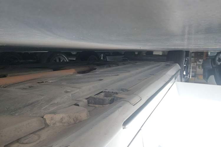 Used Mercedes-Benz C-Class 2020 C 260 L Sport Edition Right Side Sill