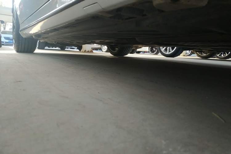 Used Mercedes-Benz C-Class 2020 Restyled C 260 Sport Edition Right Side Sill