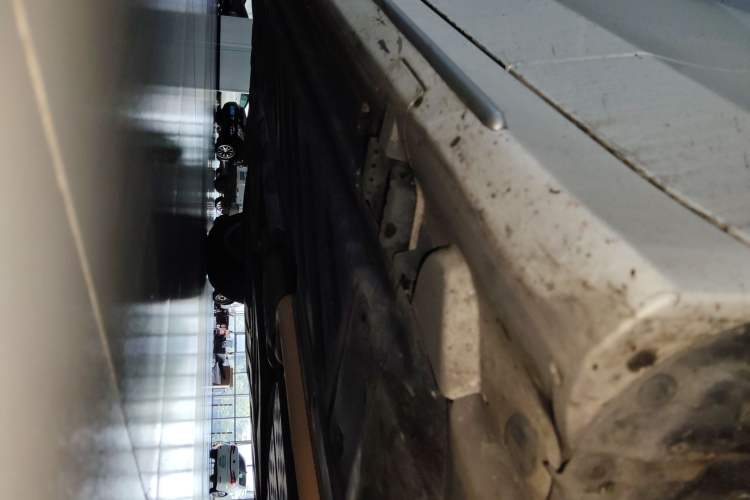 Used Mercedes-Benz C-Class 2020 C 260 L Sport Edition Right Side Sill